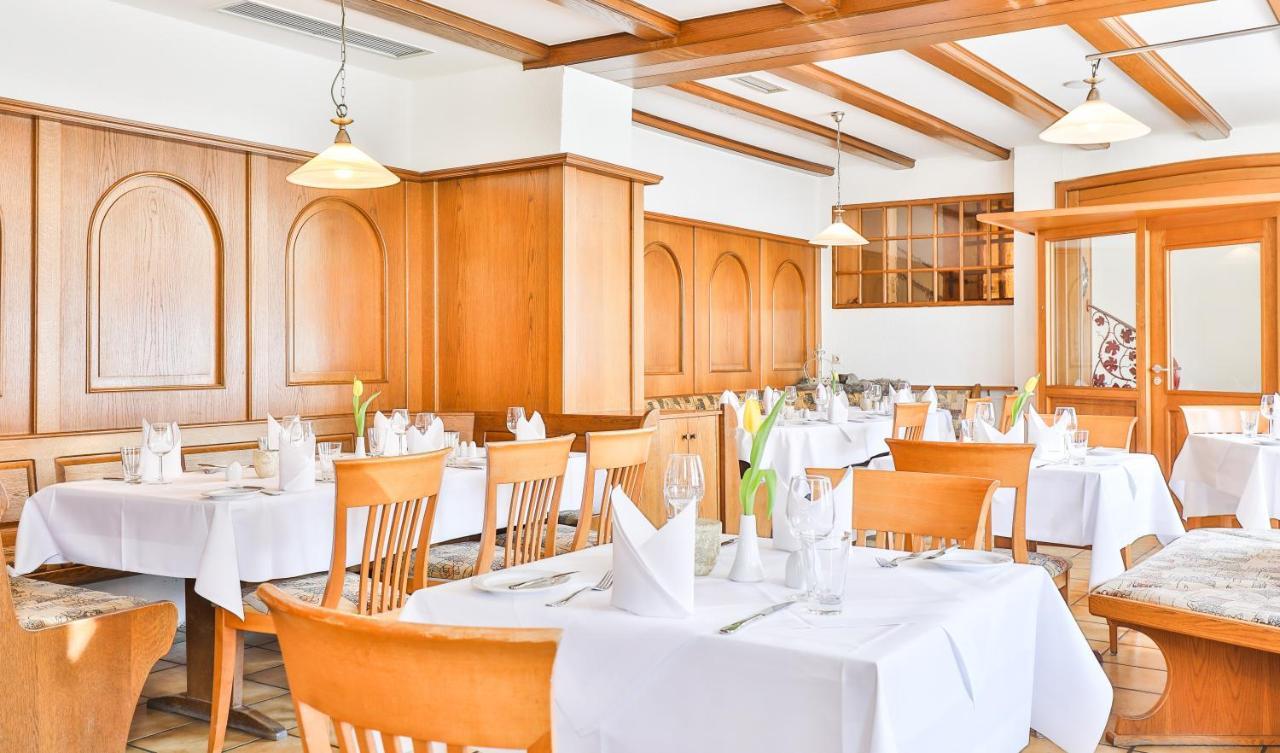 Hotel-Gasthaus "Krone" Boetzingen Luaran gambar