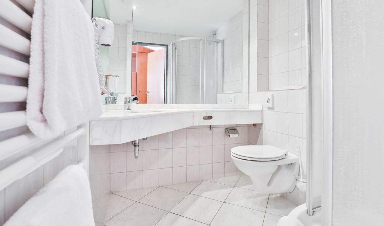 Hotel-Gasthaus "Krone" Boetzingen Luaran gambar